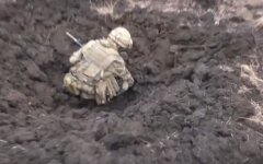 12 шагов по Донбассу, Великобритания, Война
