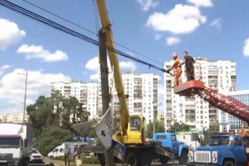 Повреждение линии электропередач, непогода, Украина