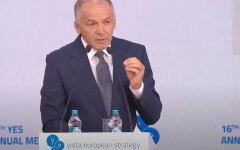 Виктор Пинчук, Крым