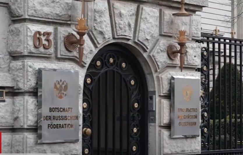 Посольство России в Берлине, смерть дипломата, ФСБ