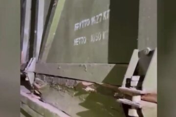 Подпольный склад танковых запчастей