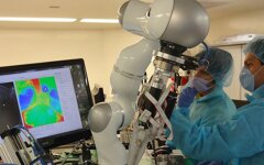 робот-хирург