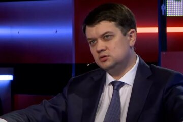 Разумков дал оценку разведению сил на Донбассе