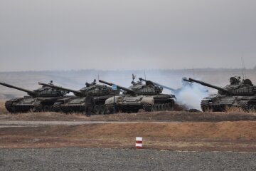 Российские учения на границе с Украиной, танки