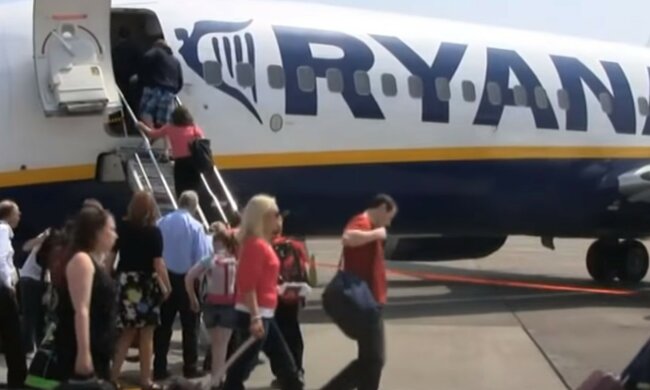 Ryanair резко сократит полеты в Украину и Польшу: список рейсов