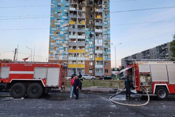 Пошкоджений будинок після дій ППО у Раменському