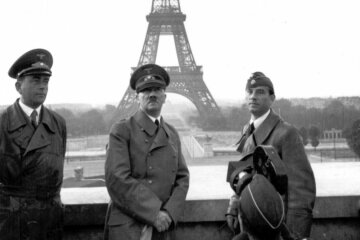 Адольф Гитлер в Париже