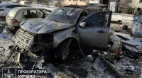Взрыв автомобиля во дворе жилого дома по улице Героев Днепра в Киеве