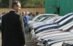 Купівля авто / Фото: УНІАН