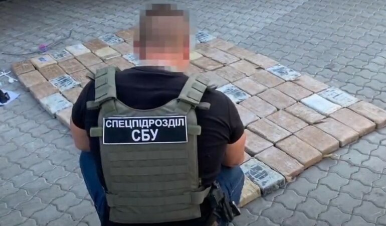 Чиновник времен Януковича объяснил, как потерялись 9 килограммов наркотиков