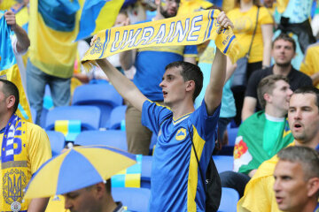 флаг украина футбол
