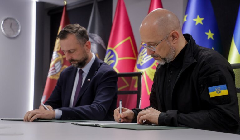 Владислав Косиняк-Камиш и Денис Шмыгаль / Фото: Телеграм премьер-министра