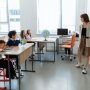 Зарплати вчителям в Україні / Фото: Pexels