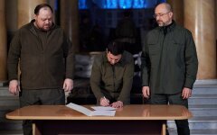 Владимир Зеленский, Денис Шмыгаль и Руслан Стефанчук (архив)