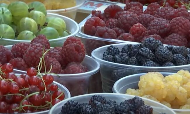 Цены на фрукты и ягоды