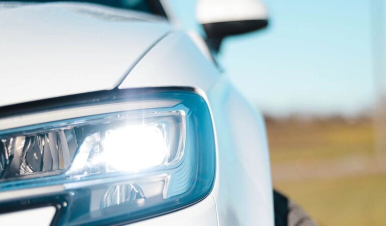 Денні ходові вогні