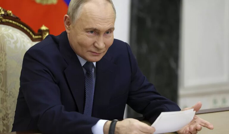 Владимир Путин / Vyacheslav Prokofyev/Sputnik, Kremlin Pool Photo via AP