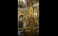 Церква Рождества Христова, девушки-подростки, курили и задували свечи