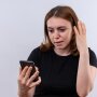 Мошенники "обнуляют" карты украинцев новым способом: как защитить банковские счета