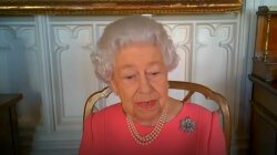 Британская королева Елизавета II по Zoom