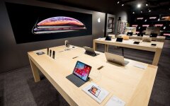 Продукция Apple в магазинах техники в Украине, ограбили магазин, украли iphone