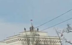 Оккупанты захватили Северо-Крымский канал и Каховскую ГЭС