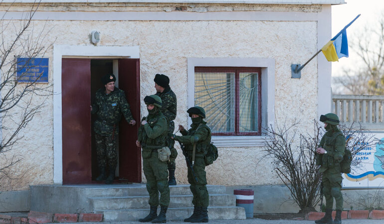 Российские военные в Крым