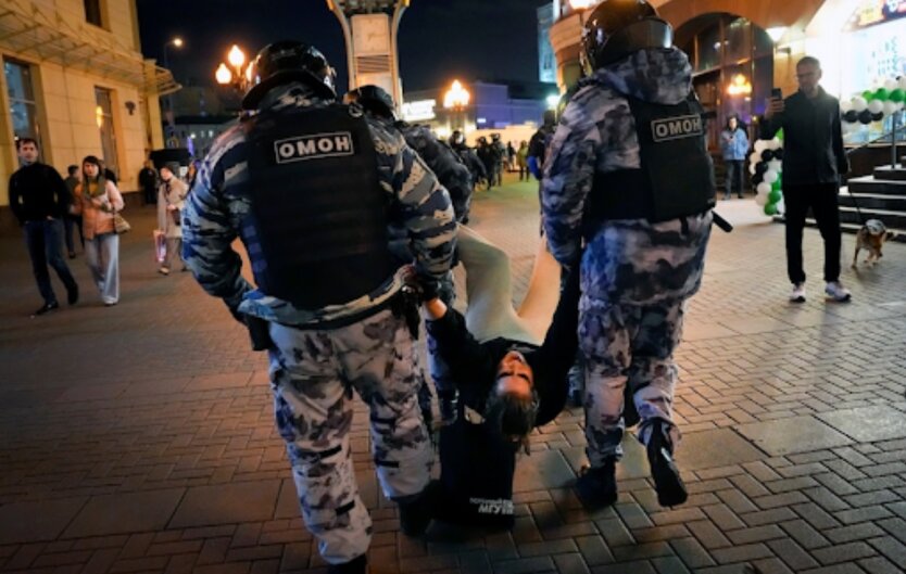 Протести в Росії та ОМОН