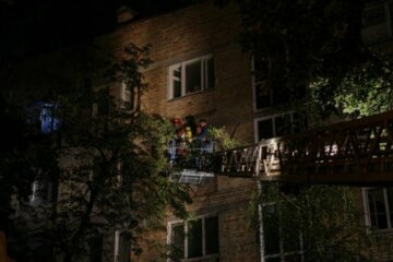 В Киеве горел дом,Пожар в Украине,ГСЧС,Пожар в Киеве