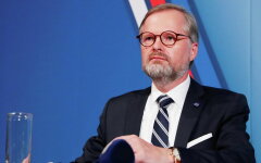 Петр Фиала, Россия, война на Донбассе