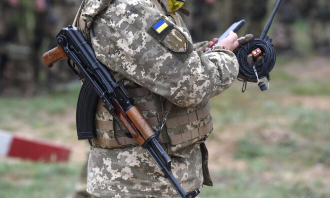 Подготовка военных в Украине, фото - Shutterstock