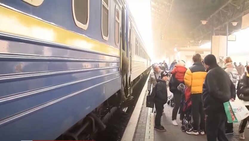 Укрзализныця, дополнительные поезда, новогодние праздники
