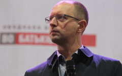 Яценюк выразил безразличие к смене собственника ТВi