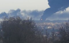 В Василькове после авиаудара оккупантов горит нефтебаза