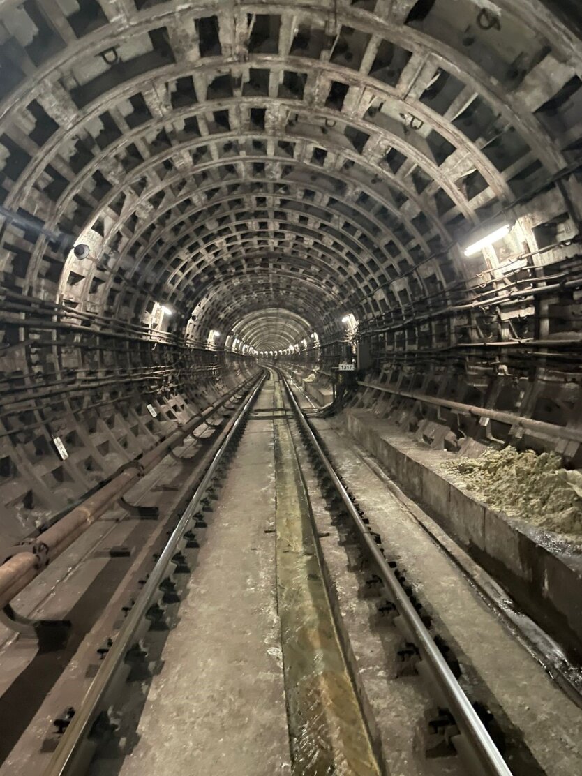 Тоннель Киевского метрополитена / Киевская прокуратура