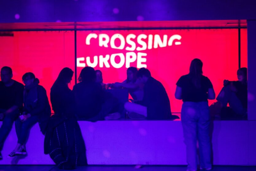 Crossing Europe