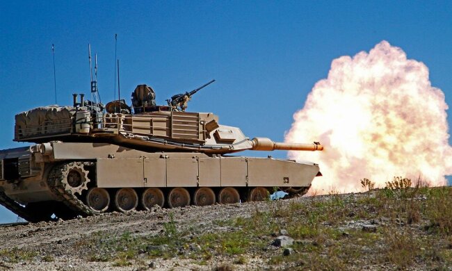 Танк M1A2 Abrams Main Battle Tank