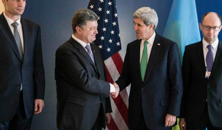 Петр Порошенко и Джон Керри