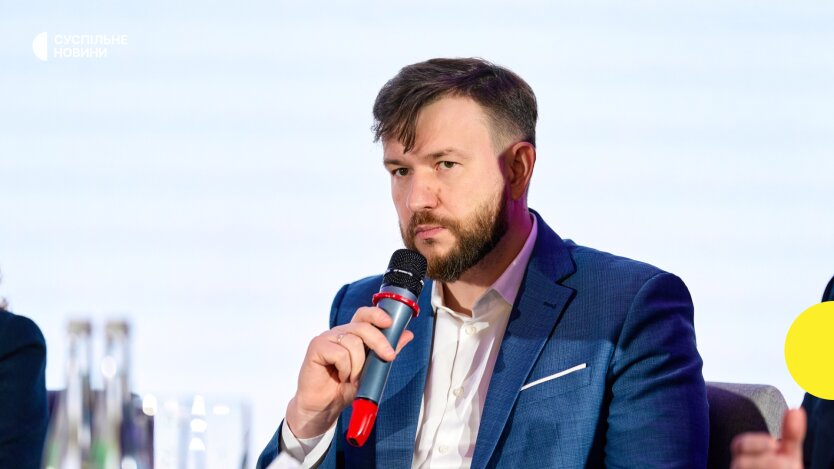 Денис Улютін