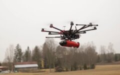 Боевой дрон, октокоптер, R-18, уничтожение российской техники, война россии против Украины