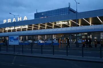 Аэропорт Праги, задержание, Крым