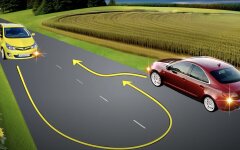 Три пастки на дорозі: хто з водіїв поступиться під час розвороту і як проїхати під знак STOP