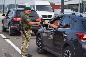 Виїзд за кордон / Фото: Getty Images