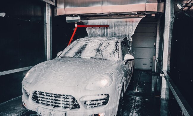 Миття авто в Україні