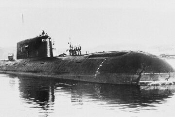Komsomolets nuclear submarine