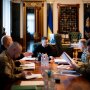 В небе над Украиной зафиксировали неожиданных "гостей": Зеленский провел срочное совещание