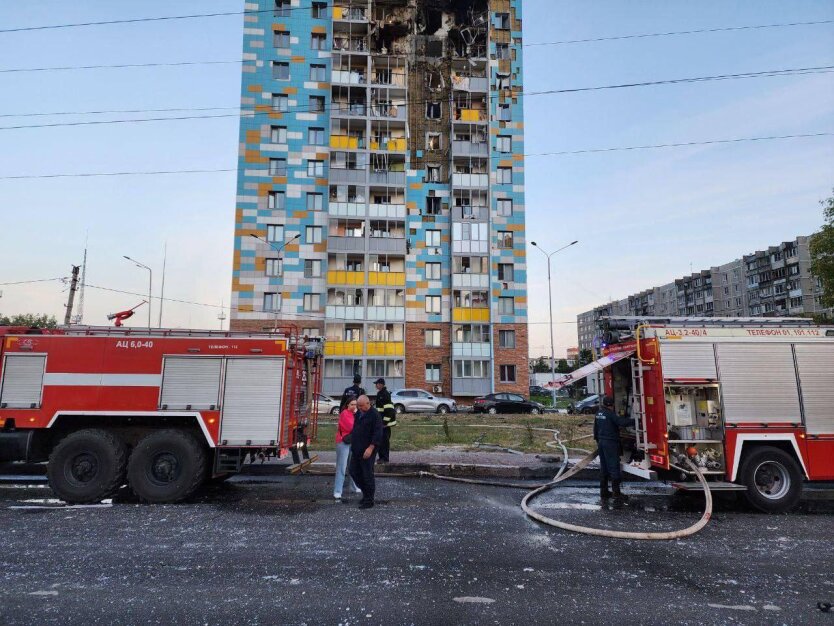 Пошкоджений будинок після дій ППО у Раменському