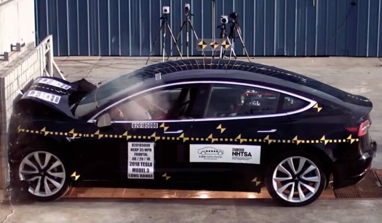краш-тест Тесла 3