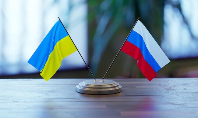 Флаги Украины и России / Фото: bpawesome / Getty Images