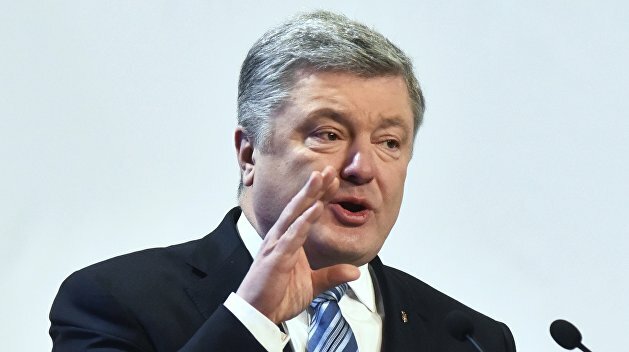 Украинцам объяснили, чьи интересы лоббирует Порошенко, крича «зрада»